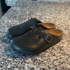 Black Unisex Birkenstock Boston Clogs - L 9, M 7